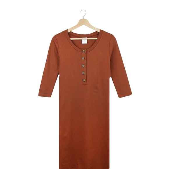 Lou Lou & Company Every Day Maternity and Nursing Dress - Picture 8 of 12